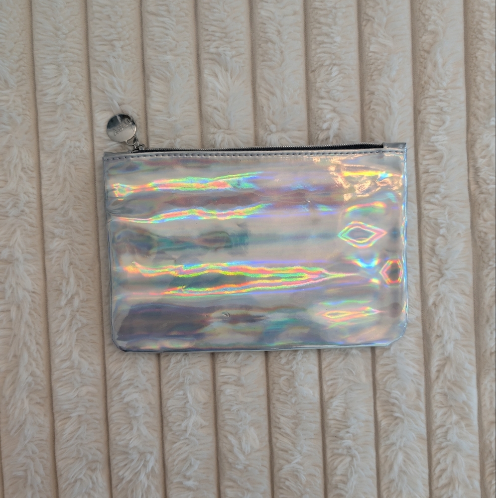 ✳️ FREE w/ Bundle - Holographic Zipper Pouch